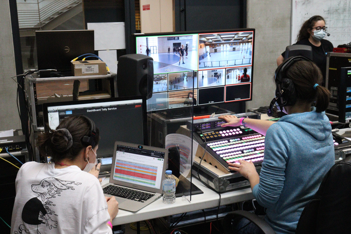 La régie du BTS Audiovisuel pendant la retransmission de Noisy-Aunis La régie du BTS Audiovisuel pendant la retransmission de Noisy-Aunis