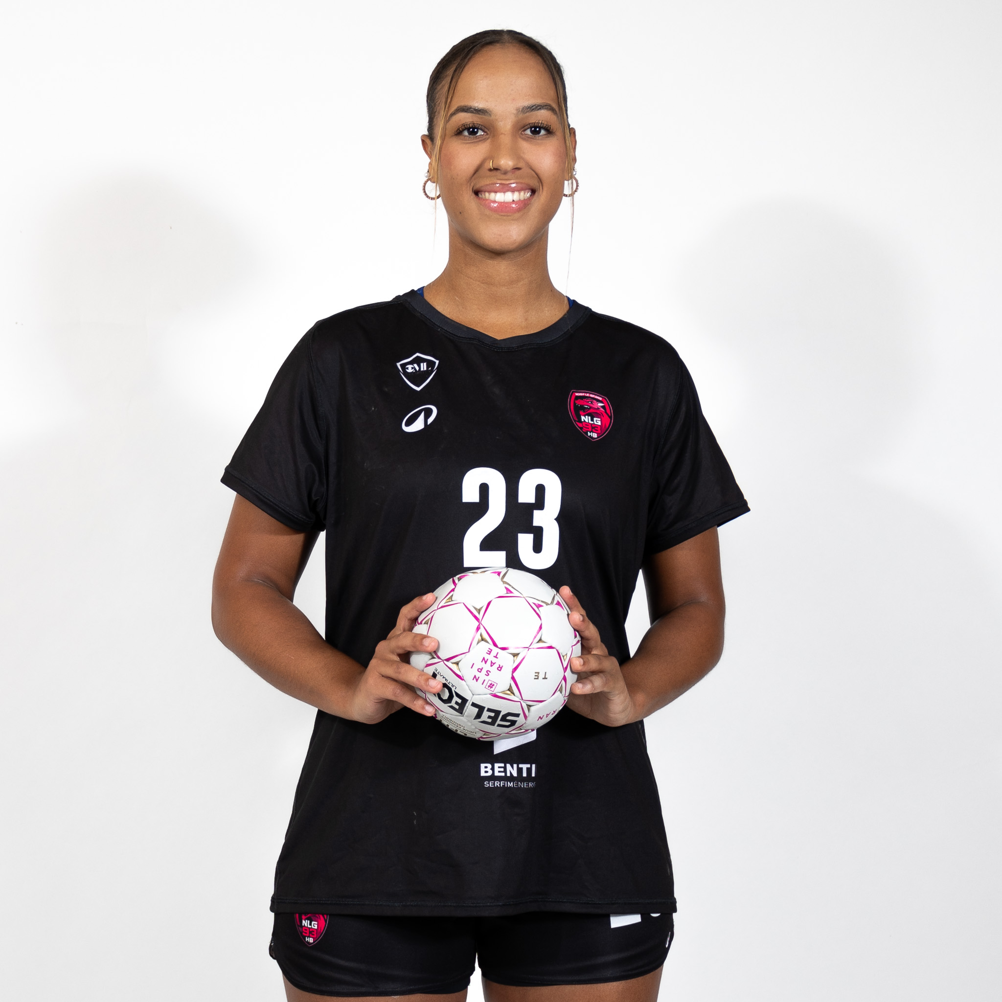 Estelle NELSON, joueuse du Noisy-le-Grand Handball